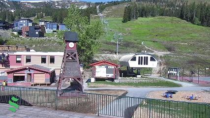 Schweitzer Mountain Resort: The Village (schweitzer.com)