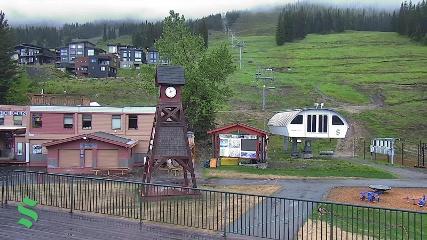 Schweitzer Mountain Resort: The Village (schweitzer.com)