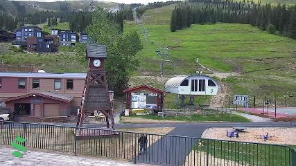 Schweitzer Mountain Resort: The Village (schweitzer.com)