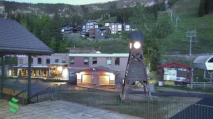 Schweitzer Mountain Resort: The Village (schweitzer.com)