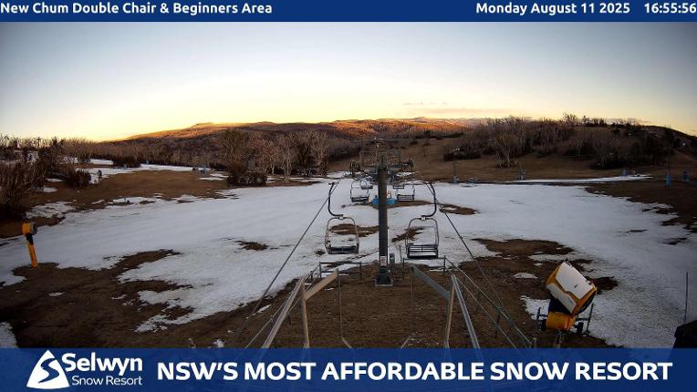 Webcam Selwyn Snowfields: New chum