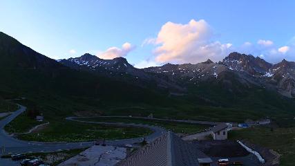 Serre Chevalier: Col du Lautaret - 2058m (serre-chevalier.com)