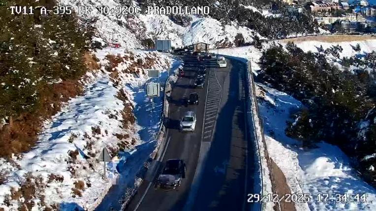 Webcam Sierra Nevada: Carretera acceso