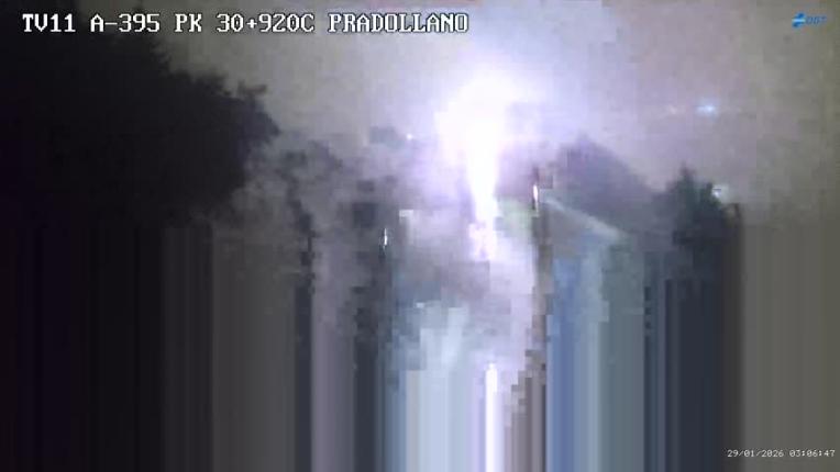 Webcam Sierra Nevada: Carretera acceso