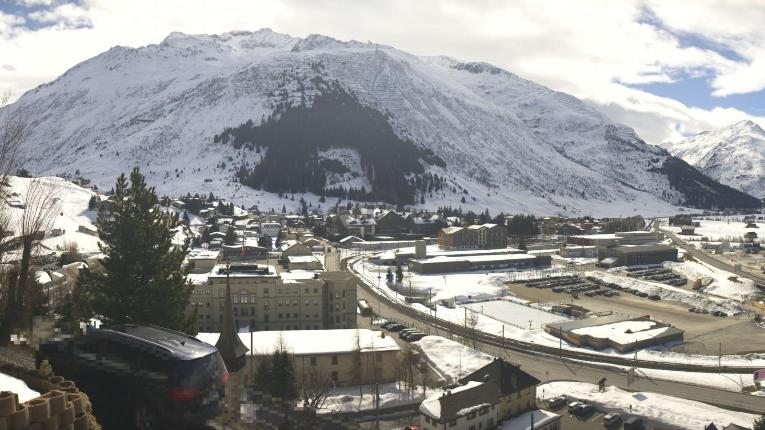 Webcam SkiArena - Andermatt Sedrun: Bäzberg, Andermatt