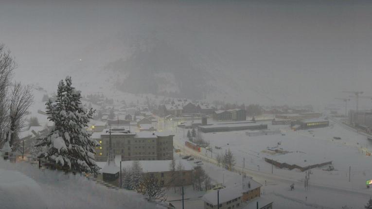 Webcam SkiArena - Andermatt Sedrun: Bäzberg, Andermatt