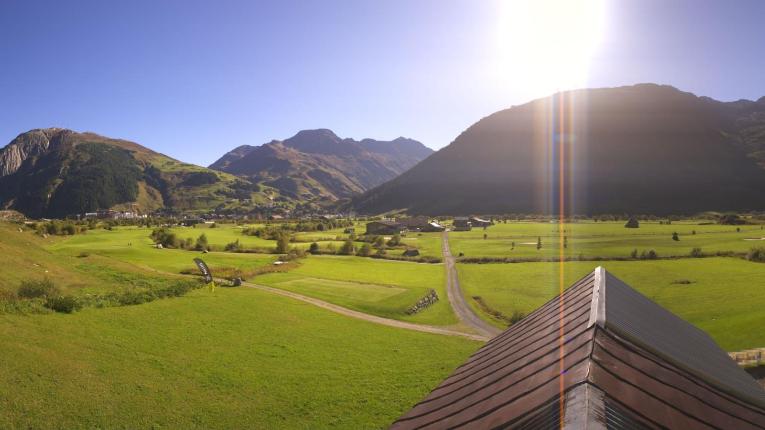 Webcam SkiArena - Andermatt Sedrun: Golfplatz