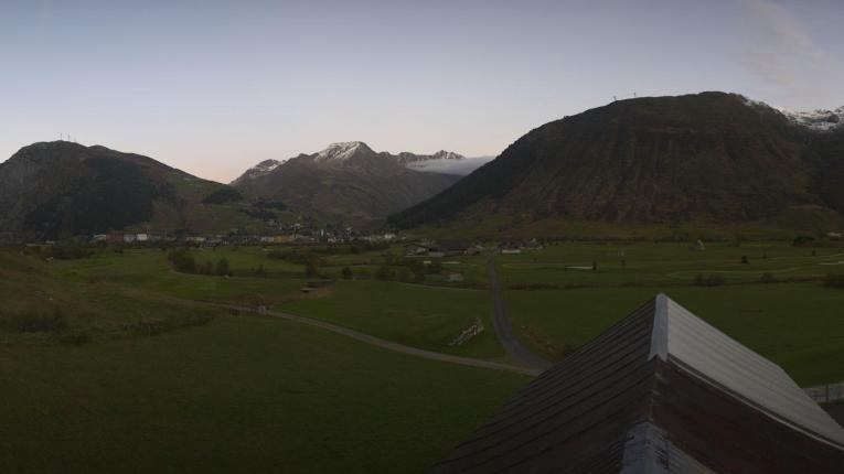 Webcam SkiArena - Andermatt Sedrun: Golfplatz
