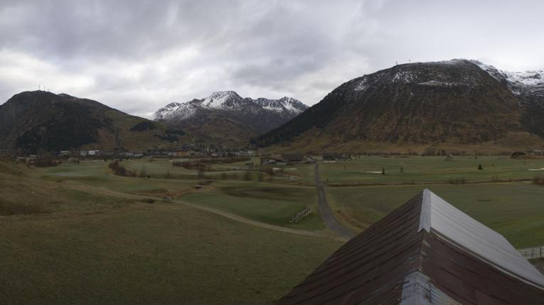 Webcam SkiArena - Andermatt Sedrun: Golfplatz