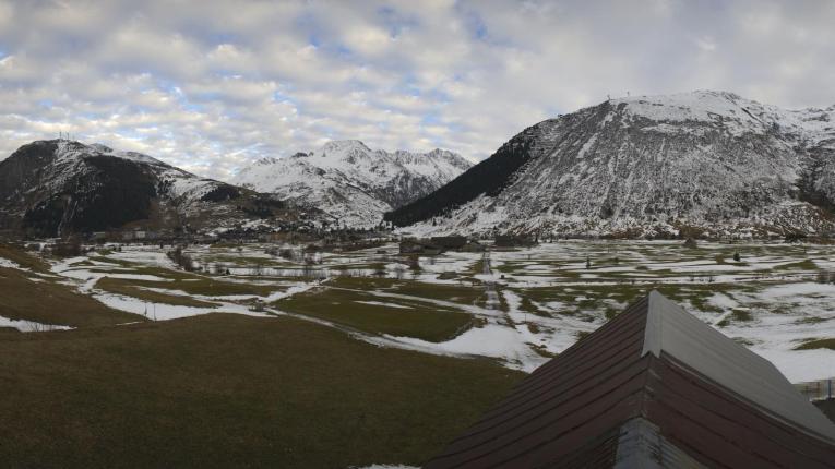 Webcam SkiArena - Andermatt Sedrun: Golfplatz