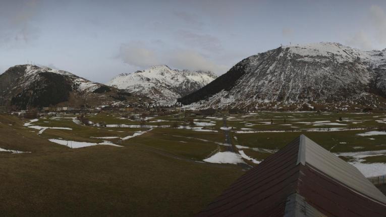 Webcam SkiArena - Andermatt Sedrun: Golfplatz