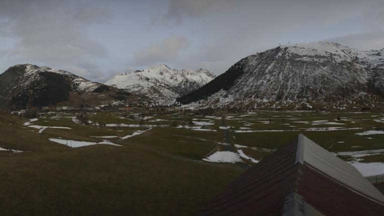 Webcam SkiArena - Andermatt Sedrun: Golfplatz