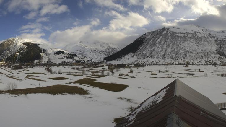 Webcam SkiArena - Andermatt Sedrun: Golfplatz