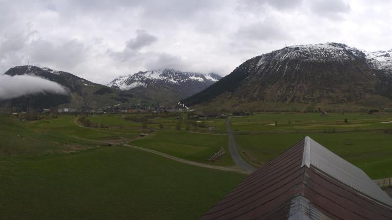 Webcam SkiArena - Andermatt Sedrun: Golfplatz