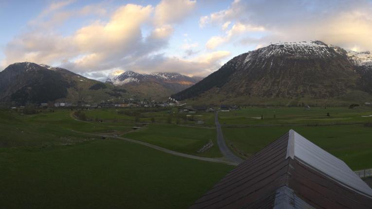 Webcam SkiArena - Andermatt Sedrun: Golfplatz