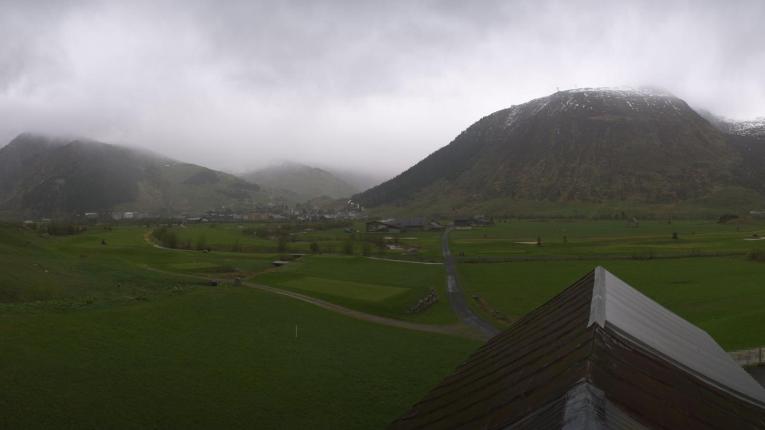 Webcam SkiArena - Andermatt Sedrun: Golfplatz