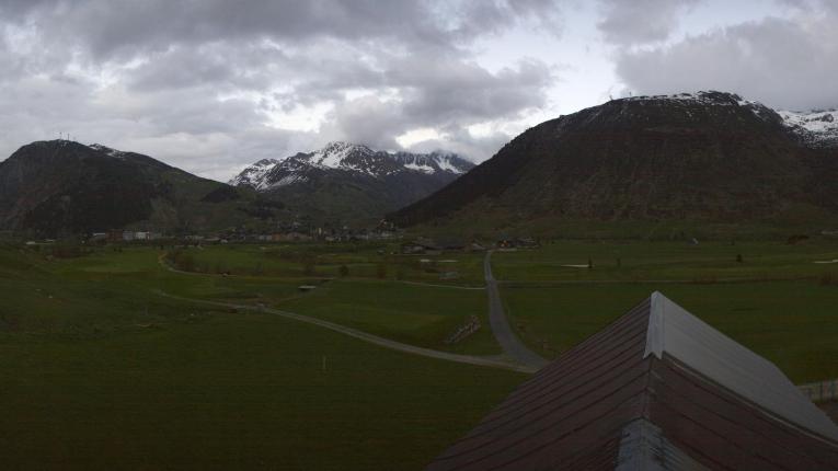 Webcam SkiArena - Andermatt Sedrun: Golfplatz