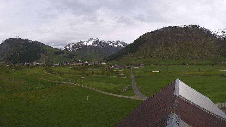 Webcam SkiArena - Andermatt Sedrun: Golfplatz