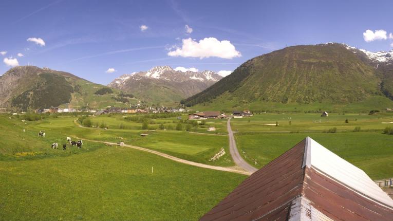 Webcam SkiArena - Andermatt Sedrun: Golfplatz