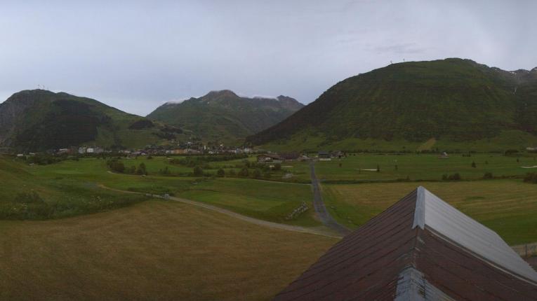 Webcam SkiArena - Andermatt Sedrun: Golfplatz