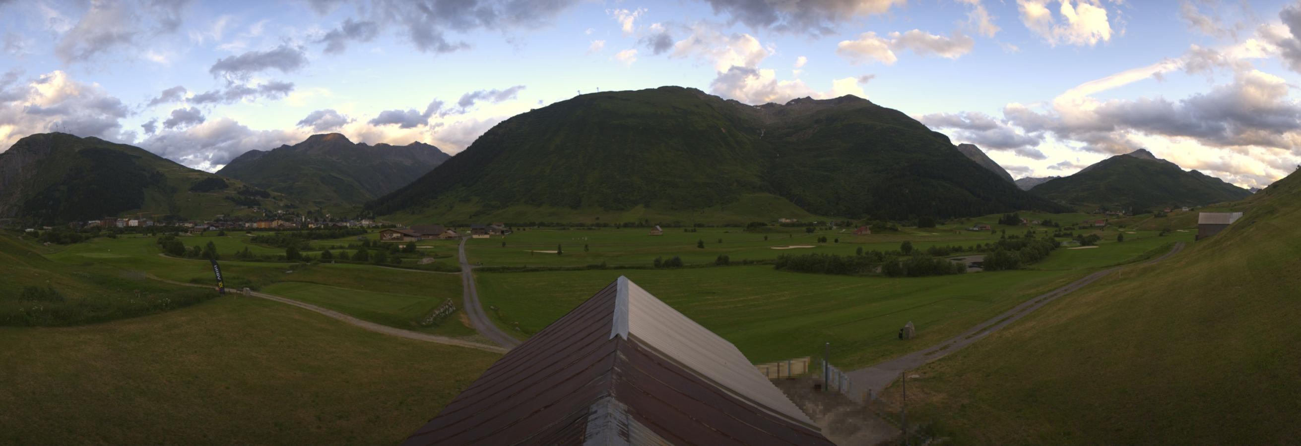 Webcam SkiArena - Andermatt Sedrun: Golfplatz