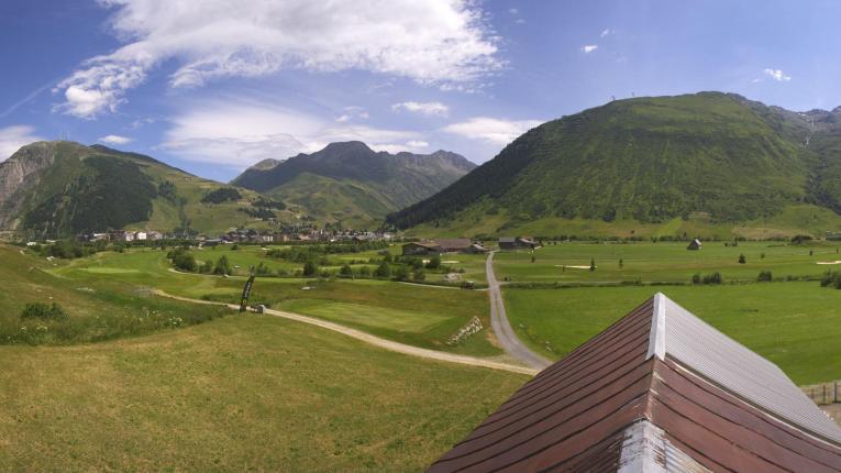 Webcam SkiArena - Andermatt Sedrun: Golfplatz