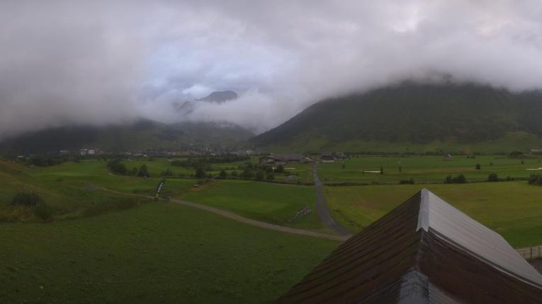 Webcam SkiArena - Andermatt Sedrun: Golfplatz