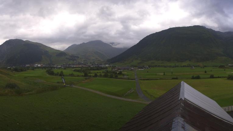Webcam SkiArena - Andermatt Sedrun: Golfplatz