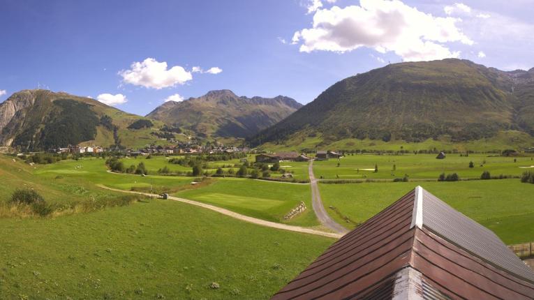 Webcam SkiArena - Andermatt Sedrun: Golfplatz
