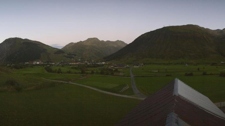 Webcam SkiArena - Andermatt Sedrun: Golfplatz