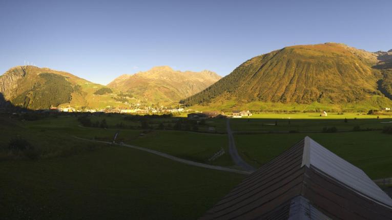 Webcam SkiArena - Andermatt Sedrun: Golfplatz