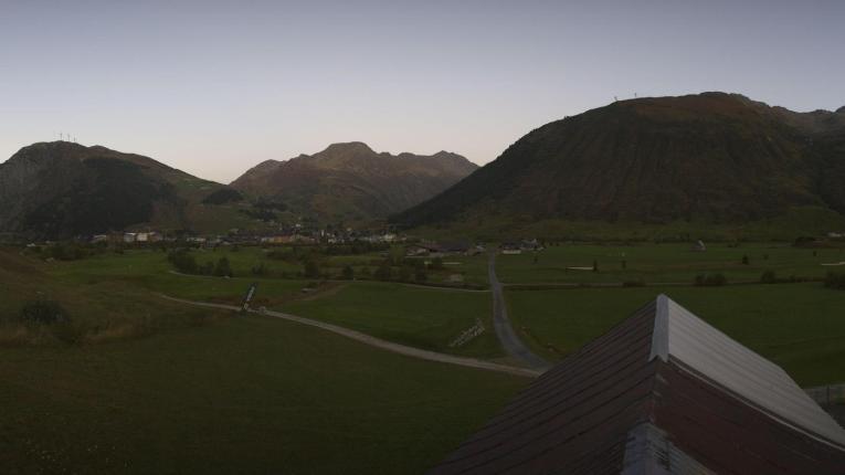 Webcam SkiArena - Andermatt Sedrun: Golfplatz