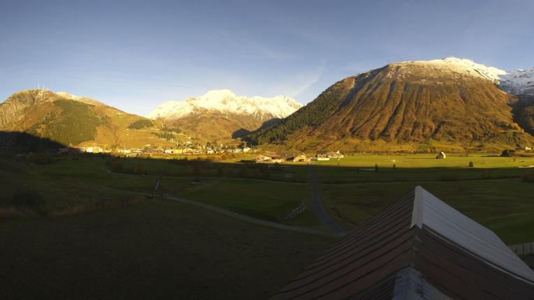 Webcam SkiArena - Andermatt Sedrun: Golfplatz