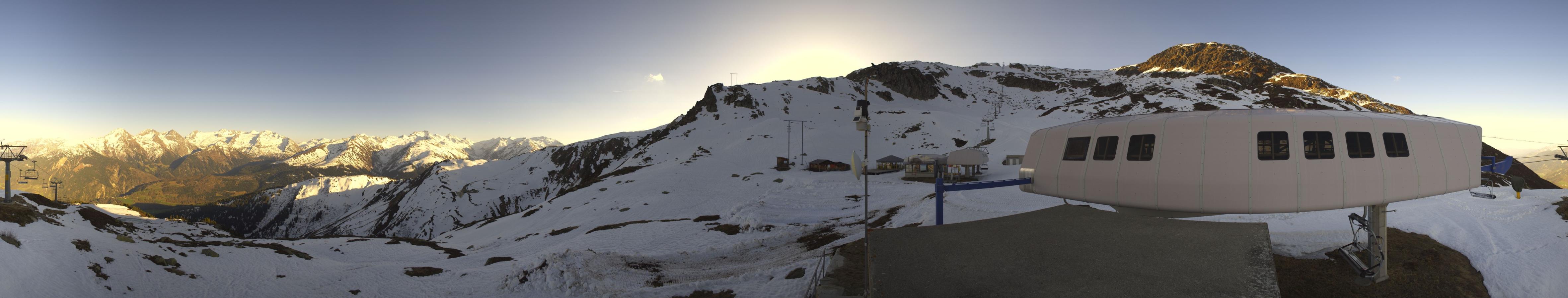 Webcam SkiArena - Andermatt Sedrun: Mittelstation Gendusas, Disentis