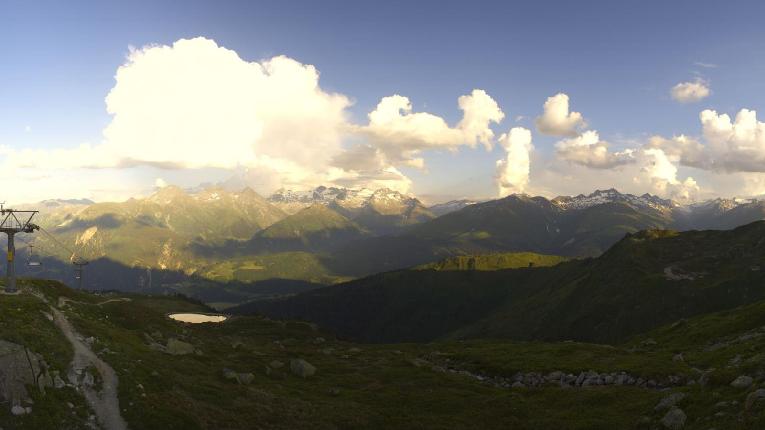 Webcam SkiArena - Andermatt Sedrun: Mittelstation Gendusas, Disentis