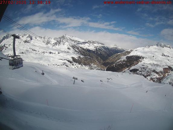 Webcam SkiArena - Andermatt Sedrun: Mittelstation Gurschen, Andermatt