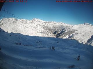 SkiArena - Andermatt Sedrun: Mittelstation Gurschen, Andermatt (skiarena.ch)