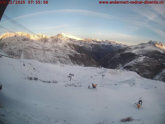 Webcam SkiArena - Andermatt Sedrun: Mittelstation Gurschen, Andermatt