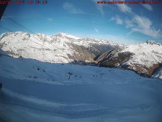 SkiArena - Andermatt Sedrun: Mittelstation Gurschen, Andermatt (skiarena.ch)