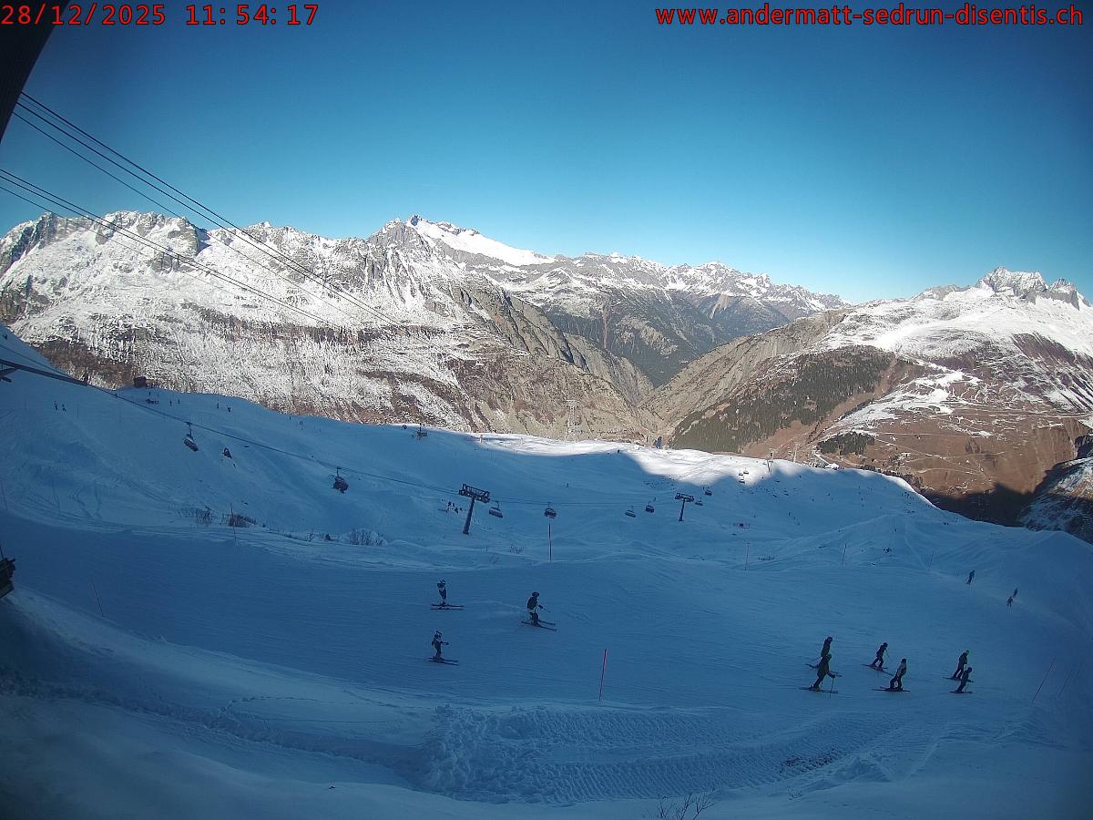 Webcam SkiArena - Andermatt Sedrun: Mittelstation Gurschen, Andermatt