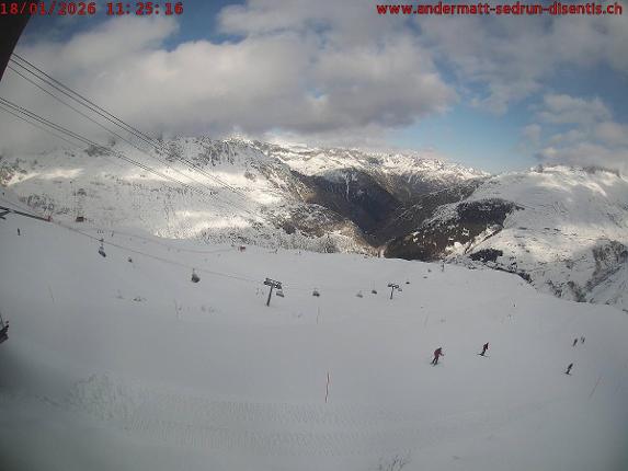 Webcam SkiArena - Andermatt Sedrun: Mittelstation Gurschen, Andermatt