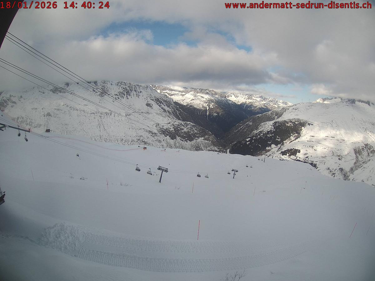 Webcam SkiArena - Andermatt Sedrun: Mittelstation Gurschen, Andermatt