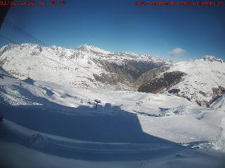SkiArena - Andermatt Sedrun: Mittelstation Gurschen, Andermatt (skiarena.ch)