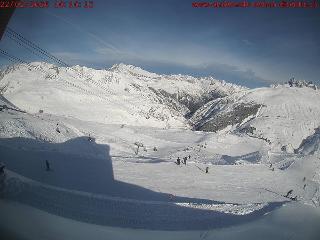 SkiArena - Andermatt Sedrun: Mittelstation Gurschen, Andermatt (skiarena.ch)