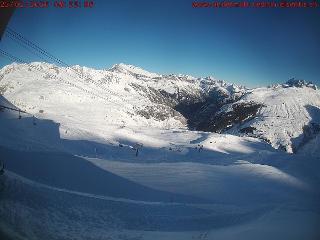 SkiArena - Andermatt Sedrun: Mittelstation Gurschen, Andermatt (skiarena.ch)
