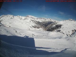 SkiArena - Andermatt Sedrun: Mittelstation Gurschen, Andermatt (skiarena.ch)