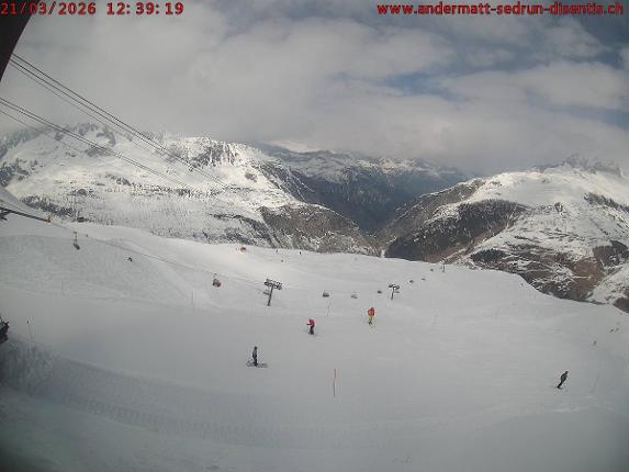 Webcam SkiArena - Andermatt Sedrun: Mittelstation Gurschen, Andermatt