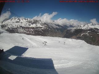 SkiArena - Andermatt Sedrun: Mittelstation Gurschen, Andermatt (skiarena.ch)