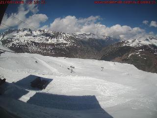 SkiArena - Andermatt Sedrun: Mittelstation Gurschen, Andermatt (skiarena.ch)