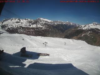 SkiArena - Andermatt Sedrun: Mittelstation Gurschen, Andermatt (skiarena.ch)